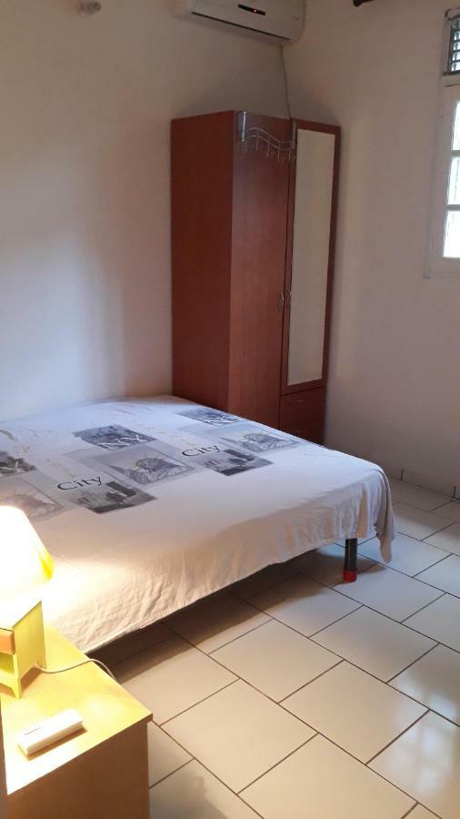 1 A 3 Chambres Proche Aeroport Les Abymes Exterior photo